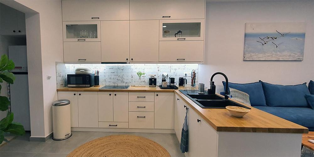 Meraki Beachfront Holiday home Foinikion